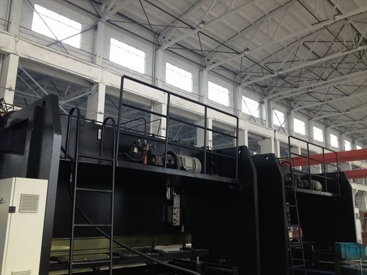 เครื่องบิดแผ่นไฮดรอลิก CNC ที่เชื่อมคู่สําหรับสายการผลิตเสาไฟ